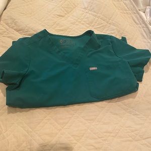 Hunter green FIGS one pocket top S